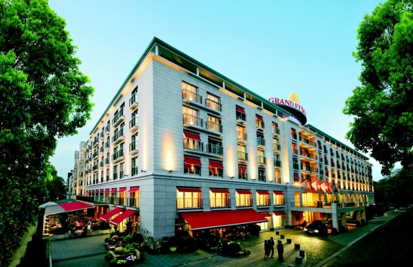 Grand Elysee Hamburg