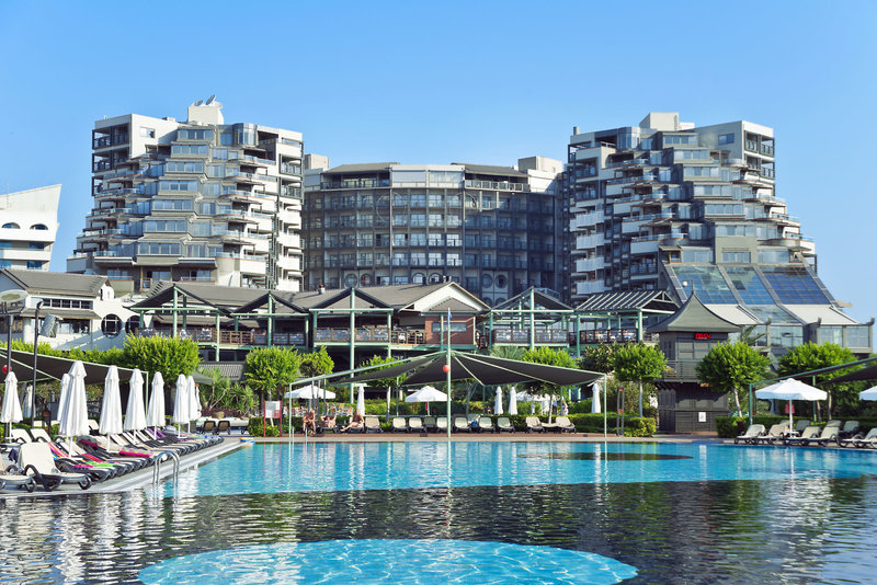 Limak Lara Deluxe Hotel & Resort